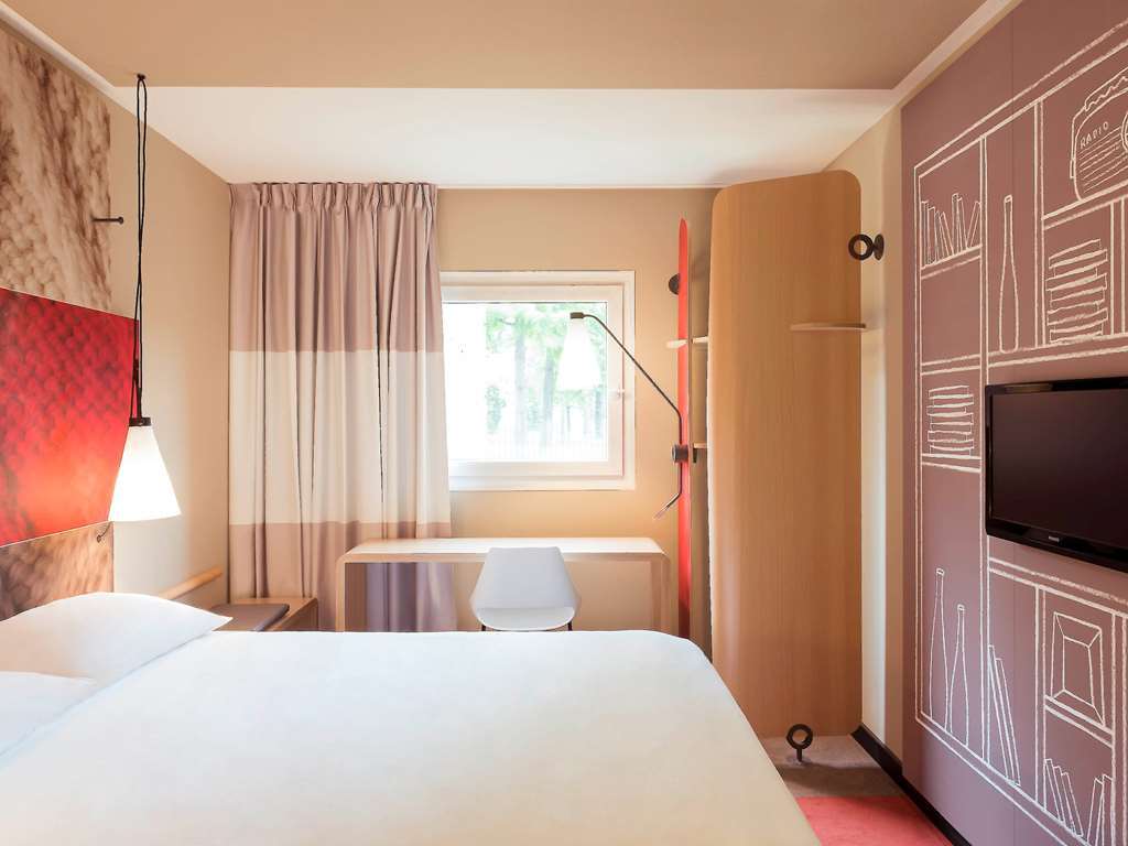 Ibis Orleans Centre Gare Hotel Exterior foto