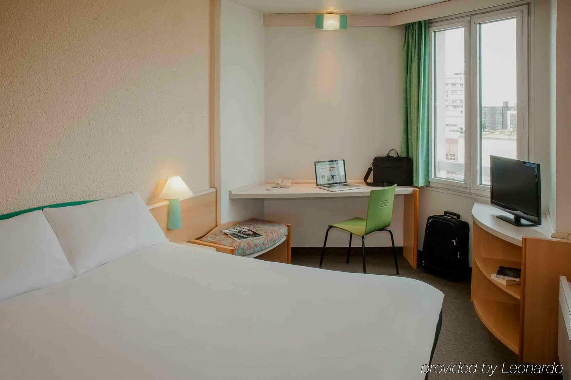 Ibis Orleans Centre Gare Hotel Exterior foto
